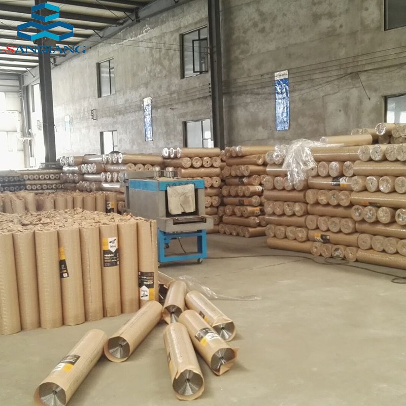 Wholesale 1 inch 2*2 galvanized welded wire mesh roll for sale