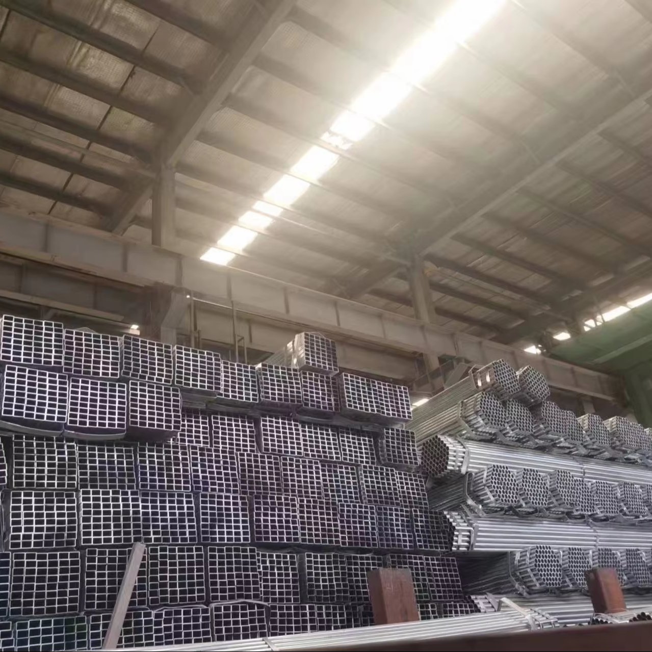 Q235B Hot Sales Galvanized Square Steel Pipe Rectangular Pipe