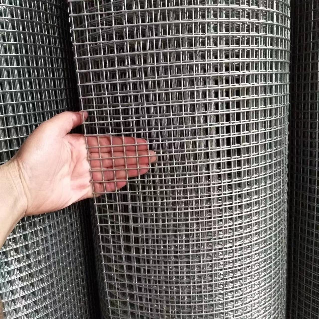 4x4 panel chicken cage prices of high quality 8 gauge 10 gauge electro hot dipped galvanized roll welded wire mesh for mice