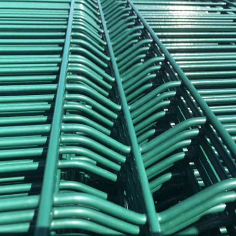 Wholesale cheap outdoor galvanized steel fence, white mesh wire fence panels, metal wire mesh fence