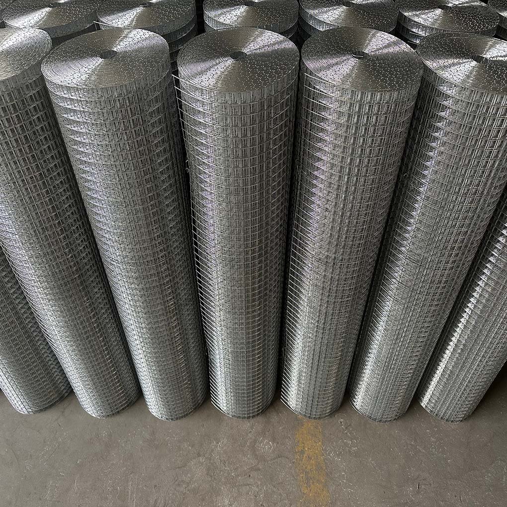 Stainless Steel Welded Wire Mesh 304 Screen Grid Mesh Fence Breeding Chicken Protection Net Rolls