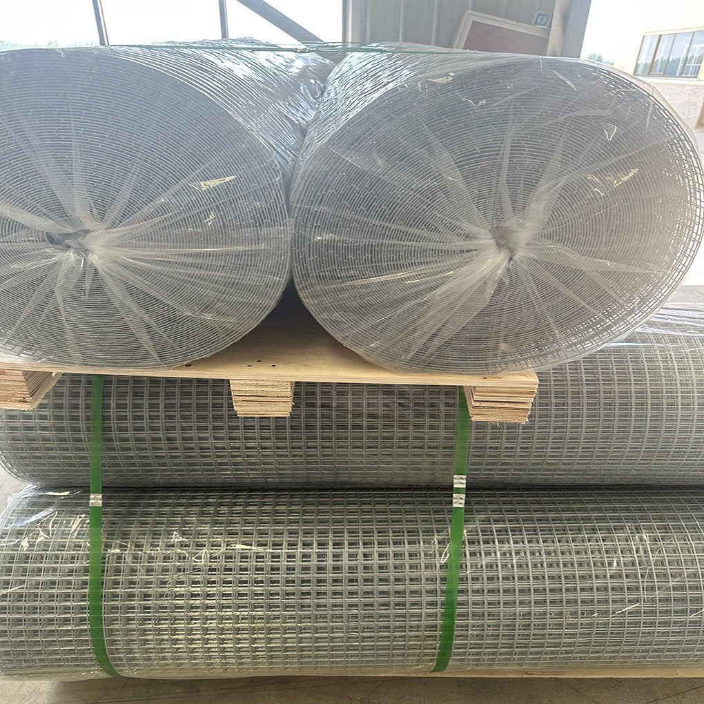 Stainless Steel Welded Wire Mesh 304 Screen Grid Mesh Fence Breeding Chicken Protection Net Rolls