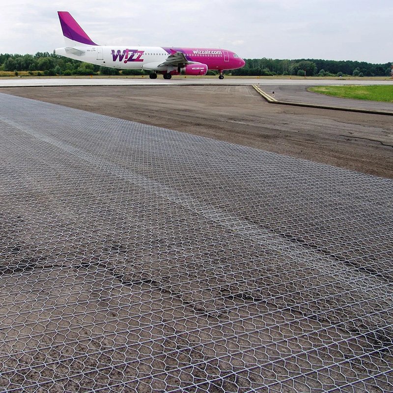 Galvanized double twisted steel wire mesh Pavement Reinforcement Mesh for Reinforce Road