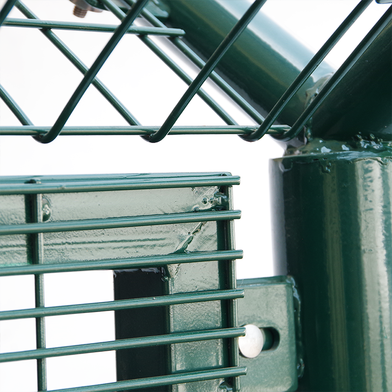 Factory Direct Welded Steel Mesh Fence Panels for Railway Farm Fence with Cutting and Welding Services