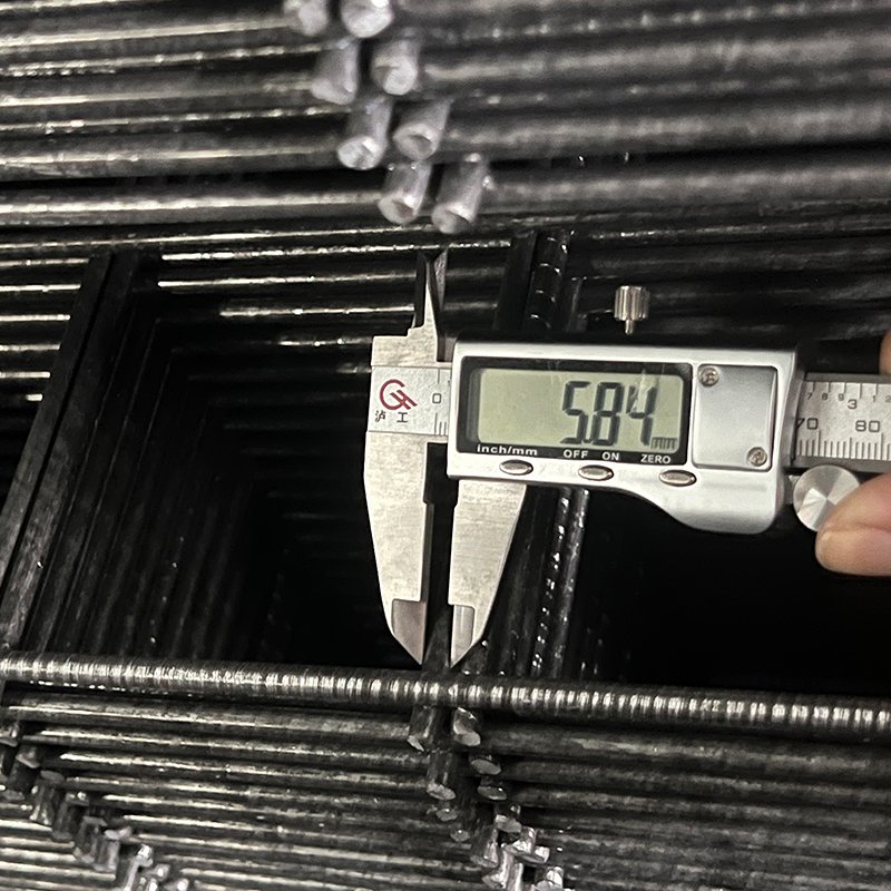 Manufacturer Wholesale black wire welded wire mesh panel welded wire mesh for floor heating