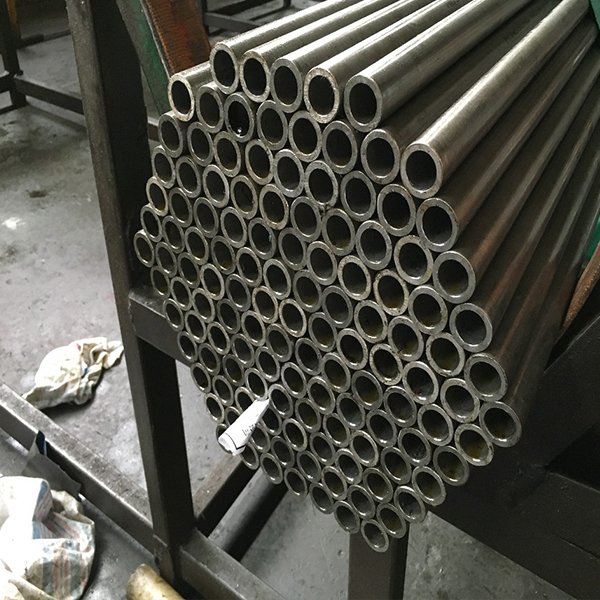 Best selling manufacturers with low price and high quality astm a36 q235 round galvanized steel pipe
