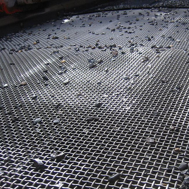 Iron Wire Mesh 25mm Hooked Vibrating Sieve Crusher Mine Quarry Screen Mesh65mn 45# Crimped Woven Metal Vibrating Screen Mesh