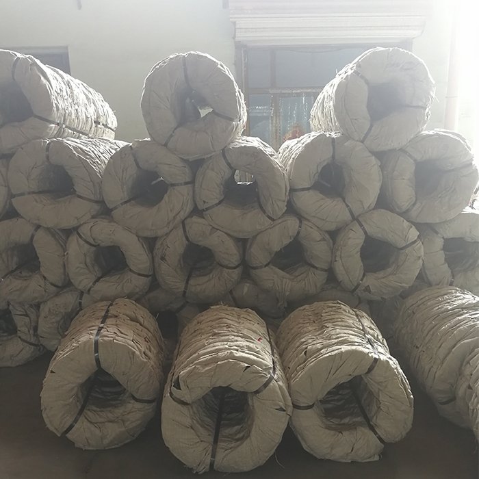 low price stainless steel galvanized razor barbed wire length per roll in South Africa