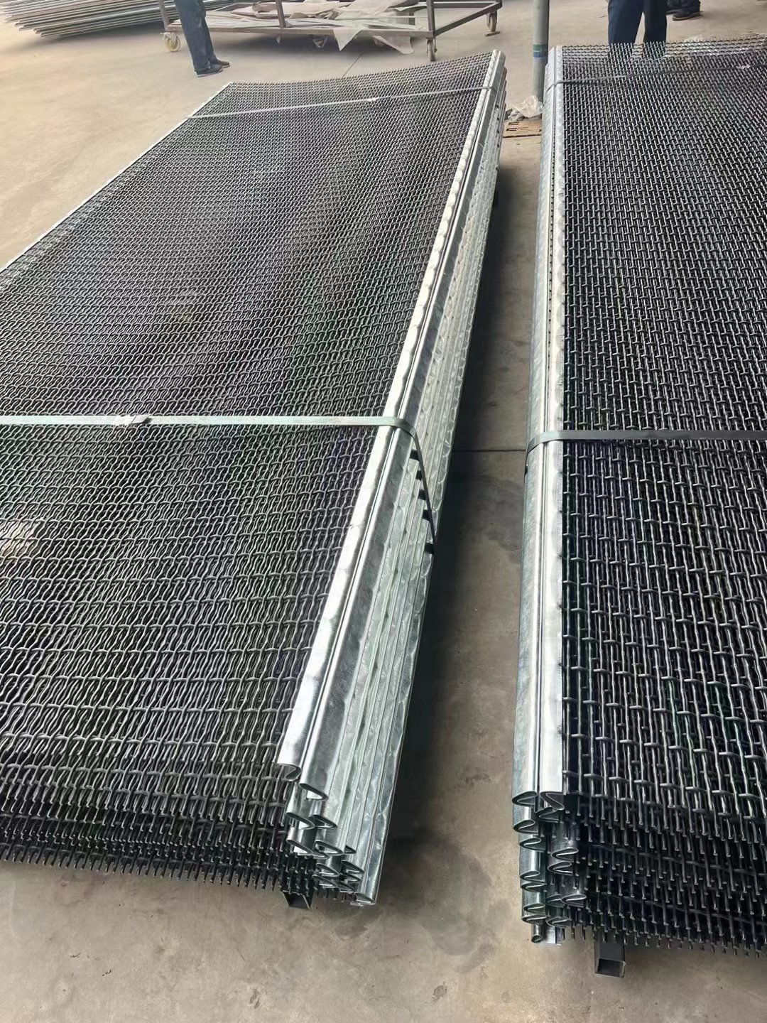 Stainless steel wire mesh screening screen with edge wrapping for Silicon powder drying sand