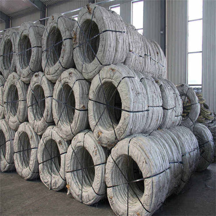 Galvanized 12.5 gauge single strand barbed wire fence roll pvc coated barbed wire fence for about 500 meters