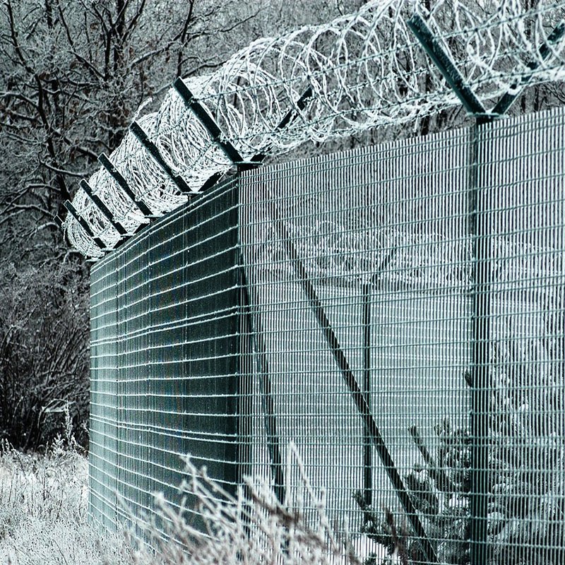 Hot Selling High Security Galvanized Razor Concertina Barbed Wire Fence Steel Wire Mesh for Secure Enclosures