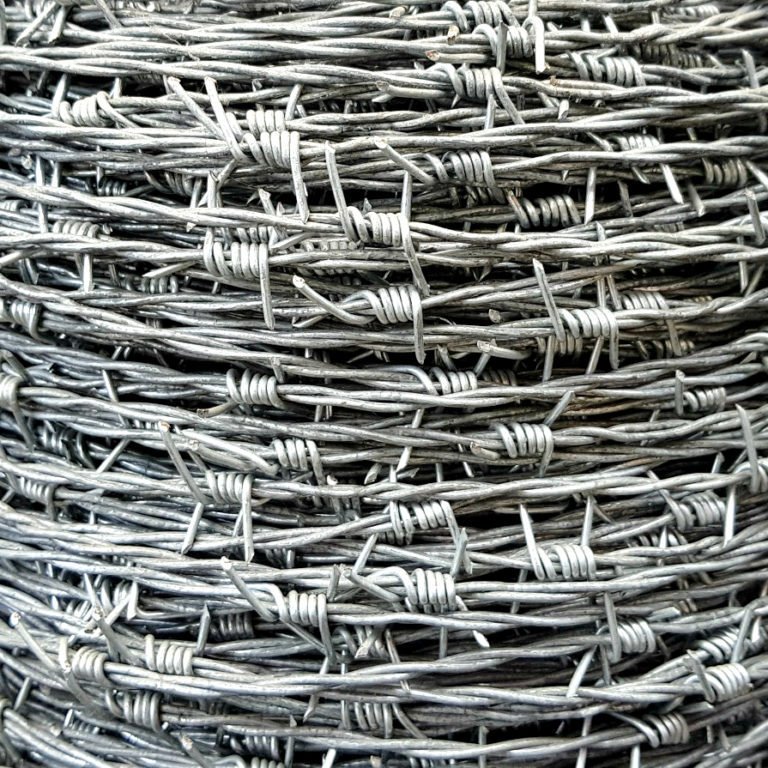 Wholesale Galvanized Razor Barbed Wire 500 Meter Length for Farm Fencing 50kg Barb Wire Fence Roll