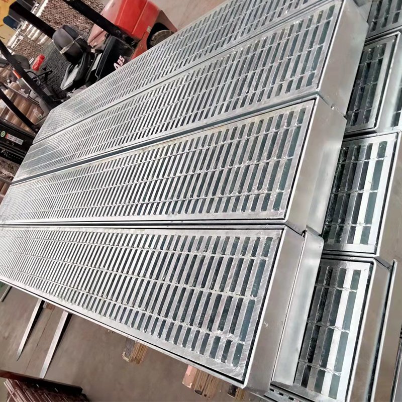 Light duty heel proof grating walkable galvanized steel grille
