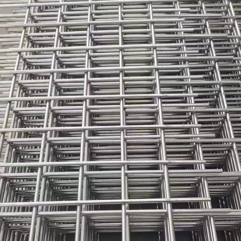 Farm hot-dip galvanized welded mesh panel Livestock plastic coated fence panels 100mm x 50mm welded wire mesh panel
