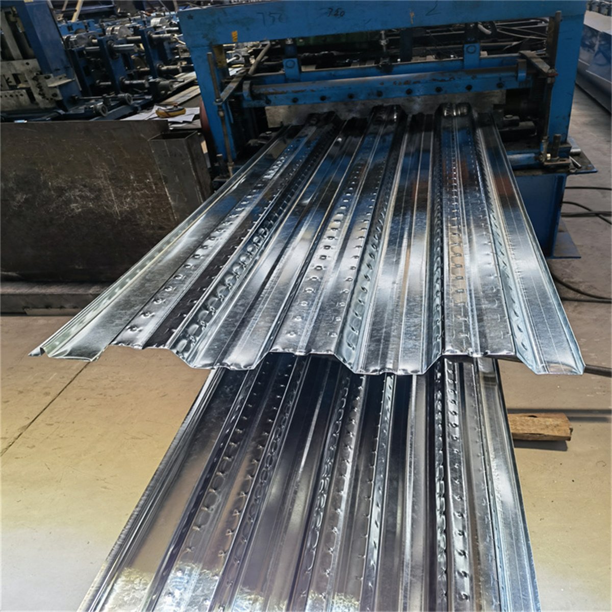 China factory galvanized corrugated steel roof deck/galvanized metal floor board/steel floor bearing board