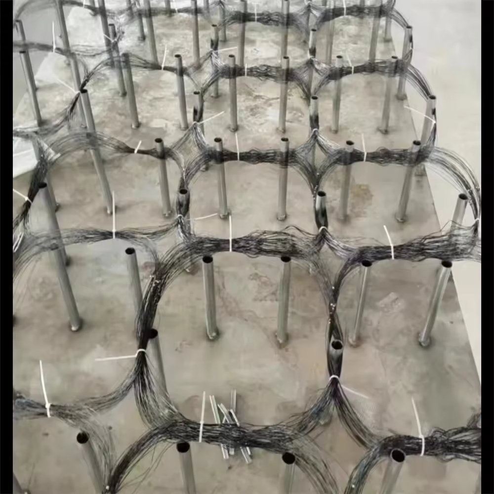 Hot Sale Tank Barriers Mesh Steel Wire Mesh Trap Netting Russia