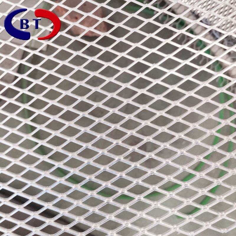 Baitong Low Price 4x8 powder coated Expanded Metal Mesh / Machine Press Expand Metal /Fence Privacy