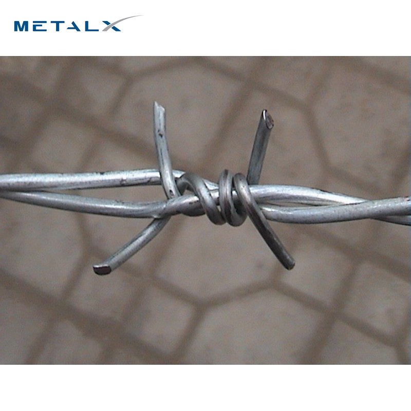 Lowes spikes cyclone twist barbwire chain 50kg of weight barbed wire fence designs for philippines