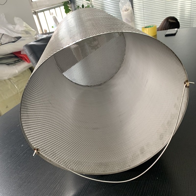 Customized 304 Stainless Steel Wire Cloth Cylindrical 20 cm Diameter Filter Basket for Beer Woven Technique