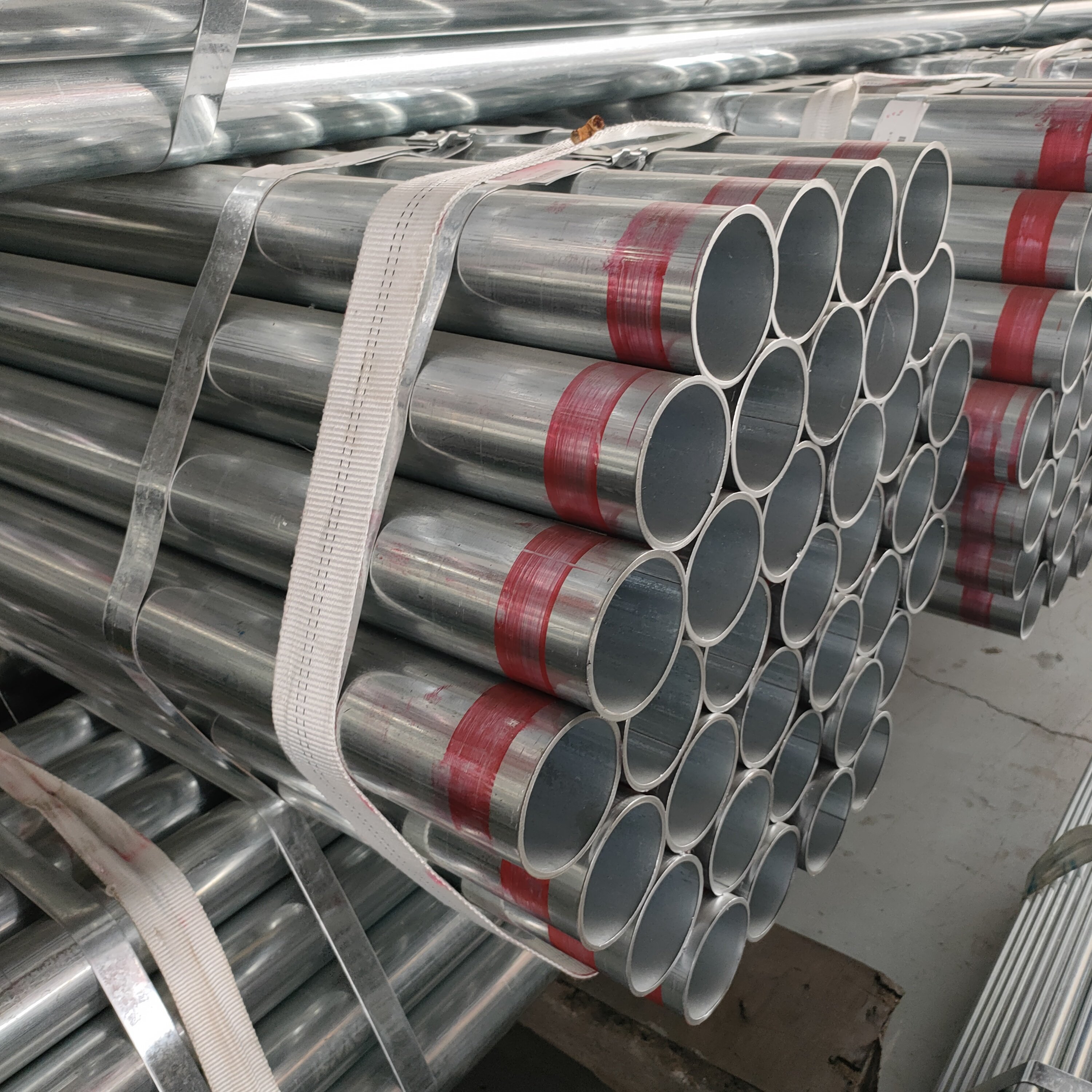 ASTM A106 A36 A53 Q195 Q235 Q345 Galvanized Steel Round Pipe GI Pipe Tube Hot Dip Galvanized Steel Pipe