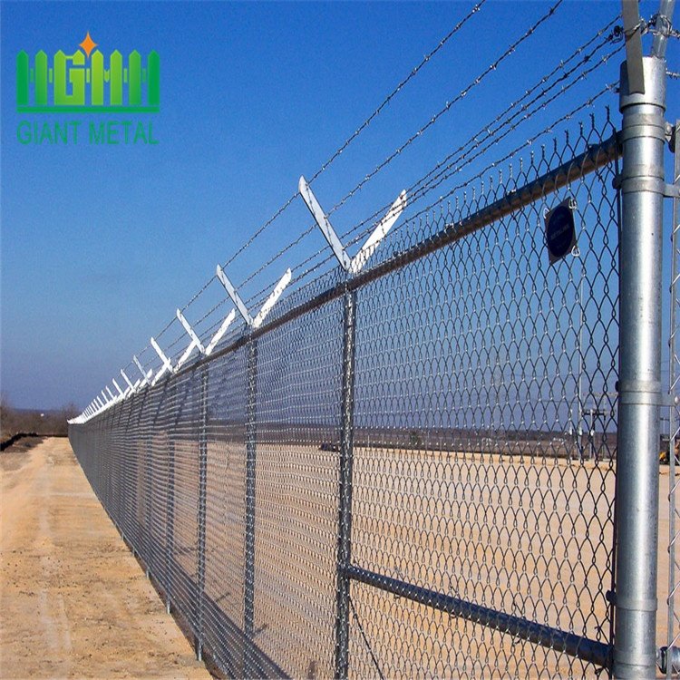 Manufacturer Best Price Diamond Cyclone Wire Fence Diamond Iron Wire Mesh Iron Wire Mesh For Construction For Construction