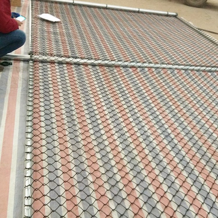 Manufacturer Best Price Diamond Cyclone Wire Fence Diamond Iron Wire Mesh Iron Wire Mesh For Construction For Construction