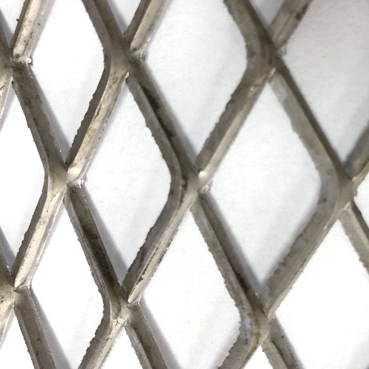 0.6mm 0.8mm 1 mm 2mm HDG Decorative Diamond Expanded Metal Wire Mesh Roll