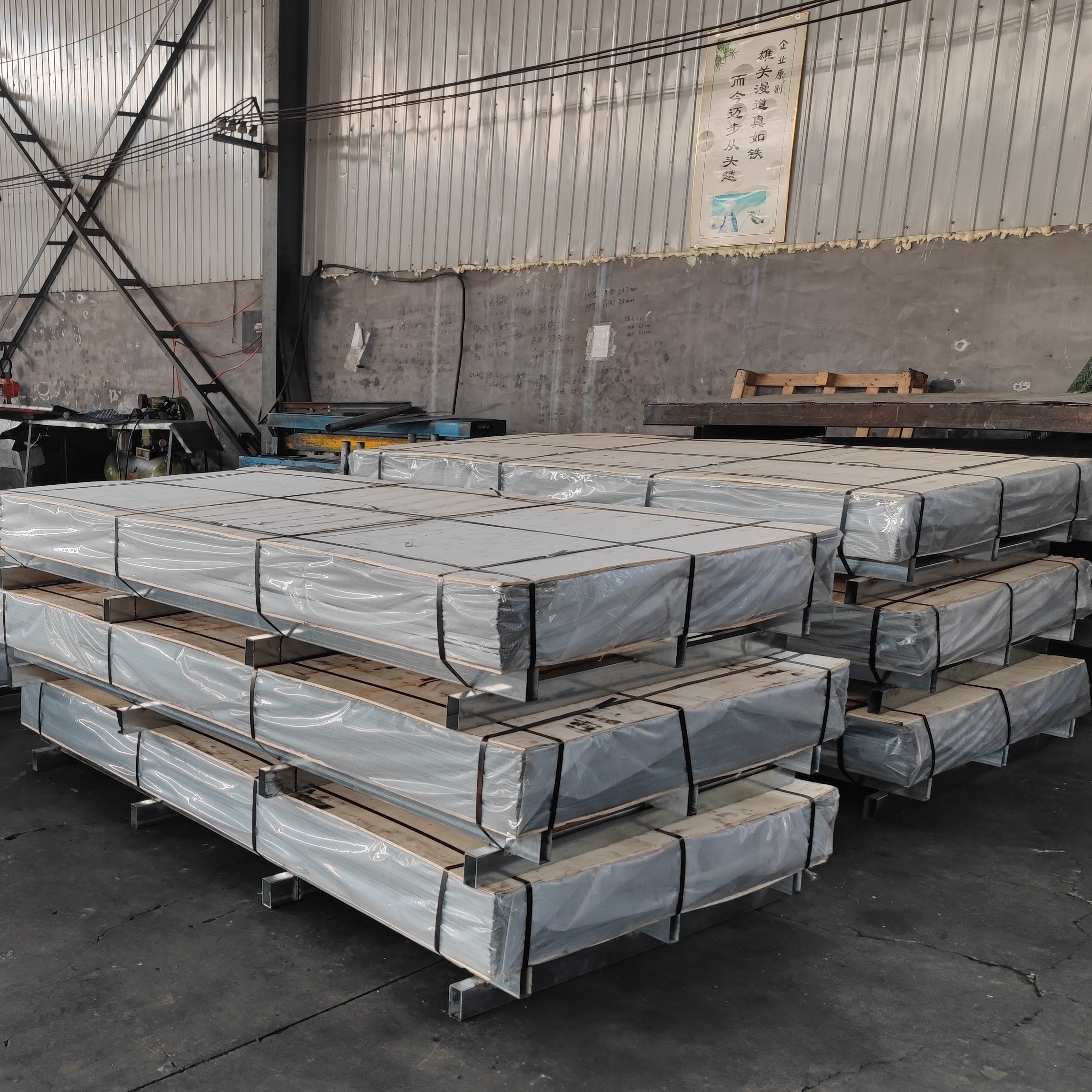 ISO Certification 304 316 Stainless Steel Round Hole Perforated Metal Sheet metal screens perforated mesh