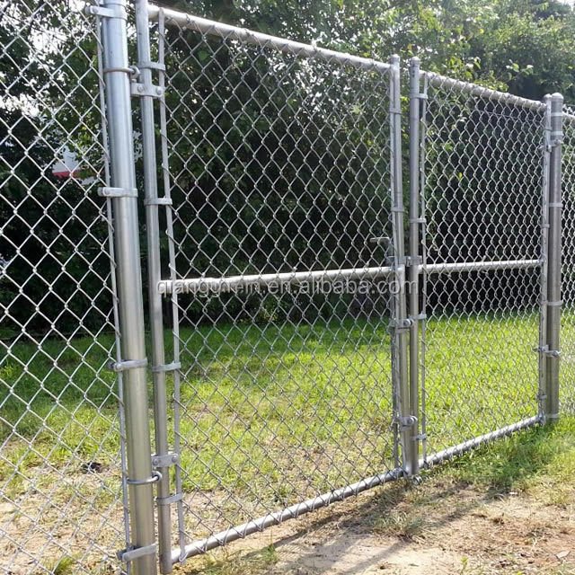 Outdoor Garden Fencing Roll Green Black PVC Steel Mesh 1.5mm to 4.0mm thick Cyclone Wire Fence cost