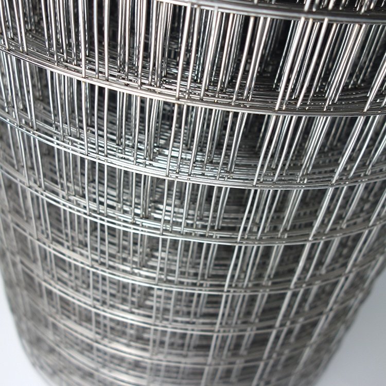 Welded wire mesh for making chicken cages and poultry cage nets