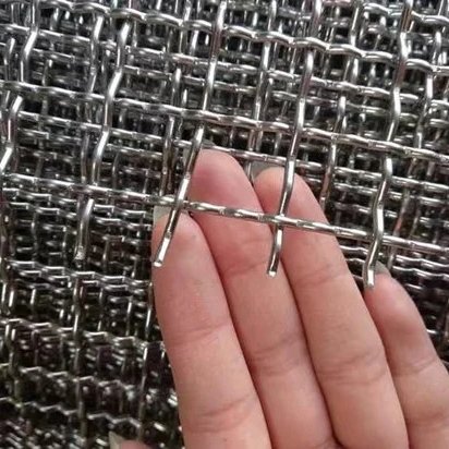3 Mesh 6.3 mm Aperture 2.2 mm Wire diameter 1m*30m 304 Stainless Steel Crimped Wire Mesh Mine Screen Filter