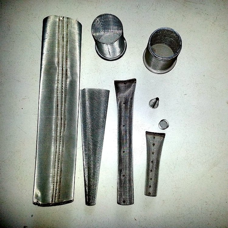 304 316 Stainless Steel Sintered Wire Cylinder Sprial Welded Perforated Porous Mesh Filter Tube