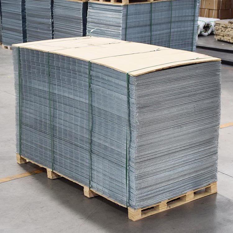 High quality galvanized steel wire mesh 8ft x 4ft 2x2 welded wire mesh fence panel factory sale shengsen