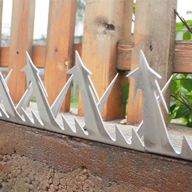Cheap Price Decorative Galvanized Anti Theft Security Stainless Steel Metal Sharp Razor Wall Spike For Fence Top Home Protection