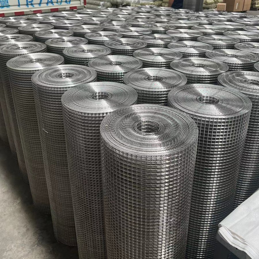 Stainless Steel Welded Wire Mesh Roll For Decorate Good Corrosion And Resistance High Strength