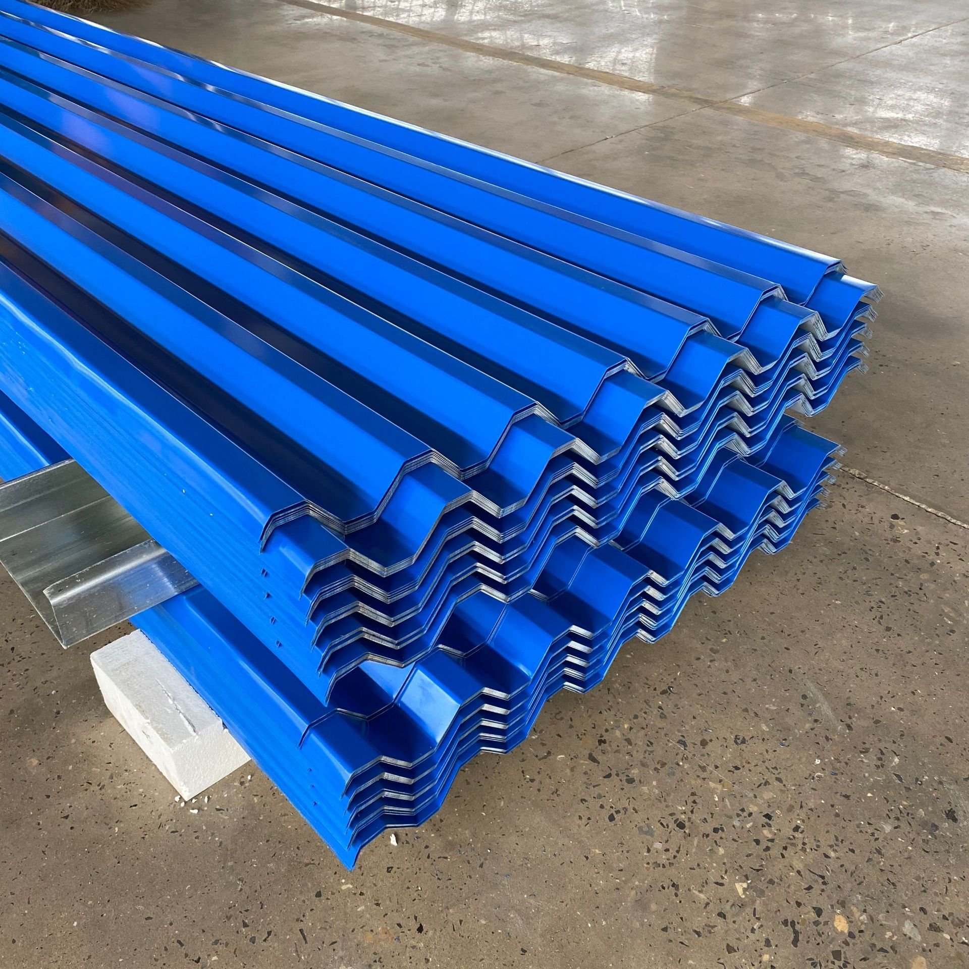 Customized Corrugated Roofing Sheets Aluzinc Steel Sheet Gl Galvalume Zinc PPGI Roofing Sheet Color Coated Metal Roofing