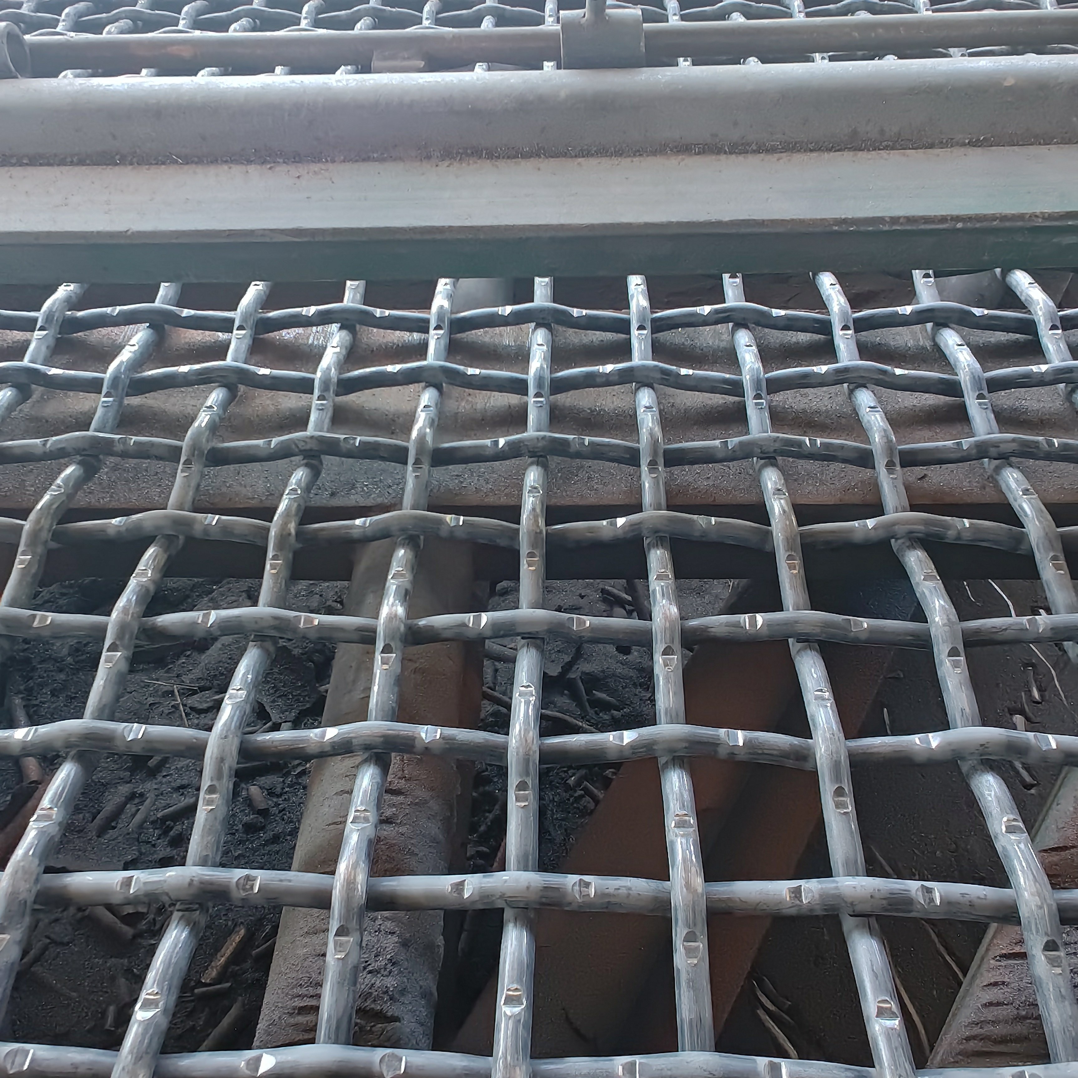 Vibrating Screen Mesh Stainless Steel Quarry Mining Screen Mesh Manganese Steel Crimped Wire Mesh Screen