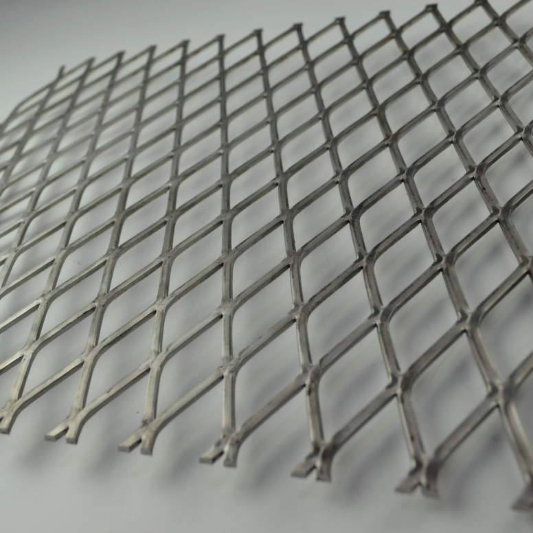 Stainless steel expanded metal mesh