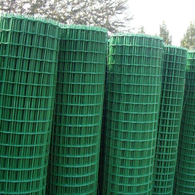 Hot Sale Custom square galvanized stainless steel welded wire mesh roll for construction fence panel