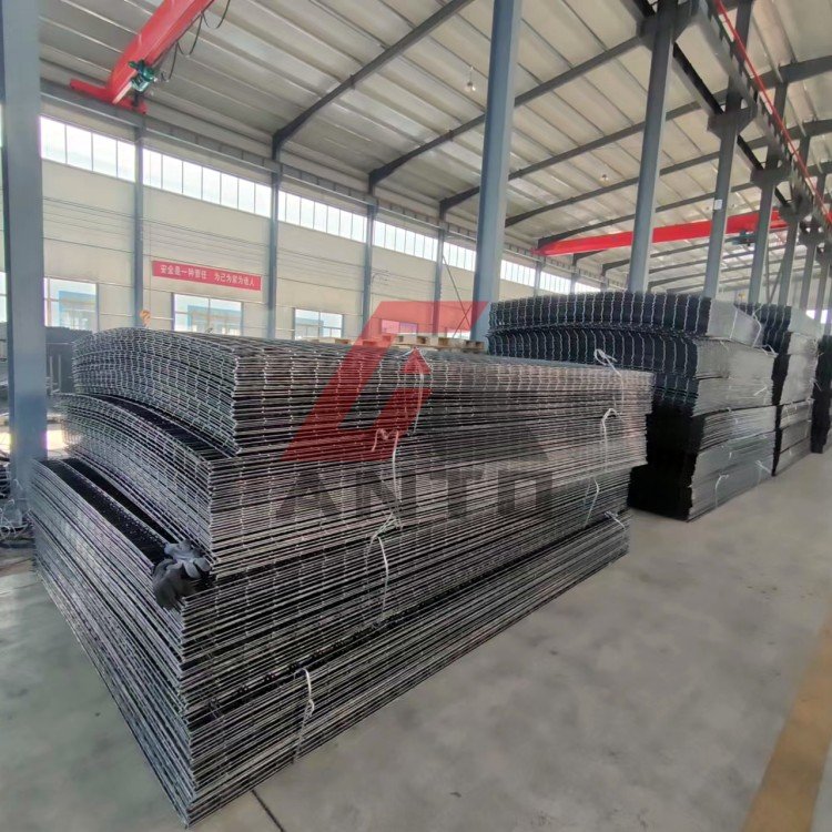 Hot Sale Custom 6 8 Gauge Coal Mine Black Welded Steel Wire Mesh Manufacturer Price