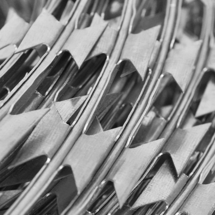 Razor Barbed Tape Wire China Concertina Razor Wire for Sale, Concertina Wire