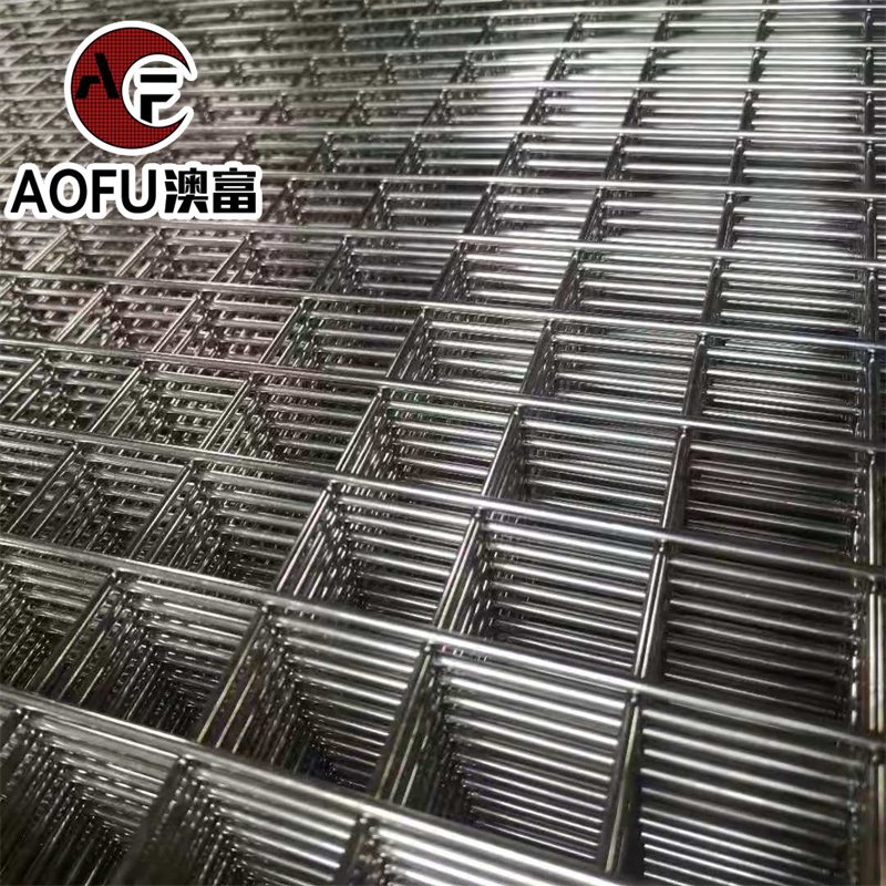 Hot Sale Electro Galvanized And Hot Dipped Galvanized Welded Wire Mesh 5mmx5mm 5mmx5mm