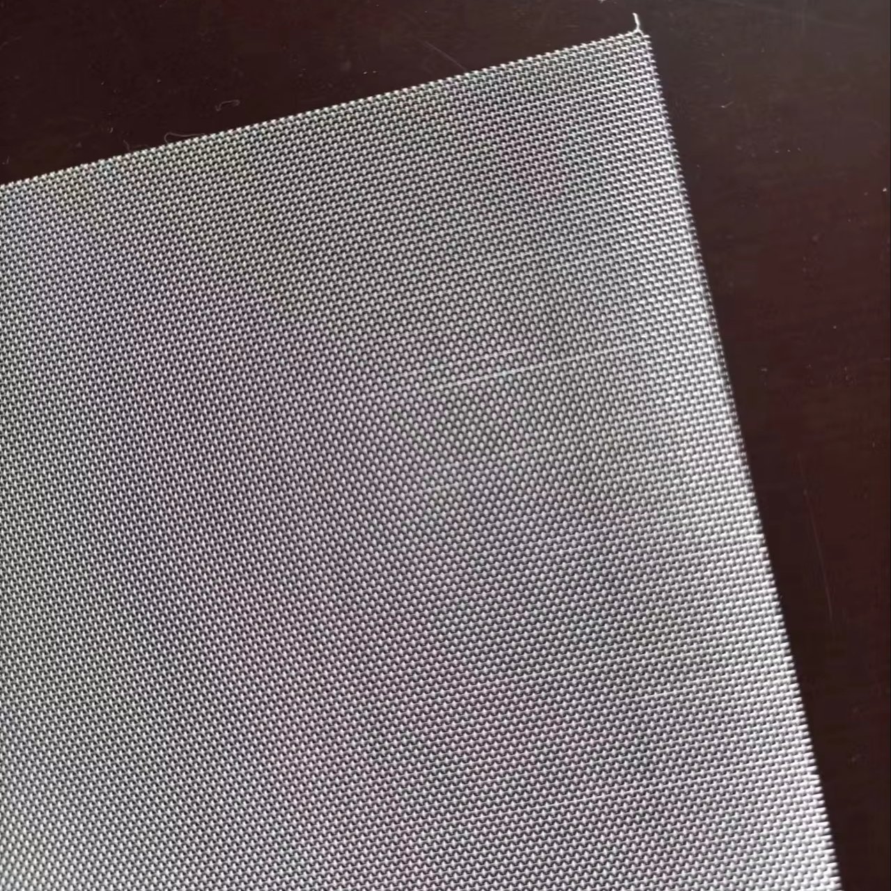 High quality corrosion-resistant stainless steel wire mesh suitable for various industries