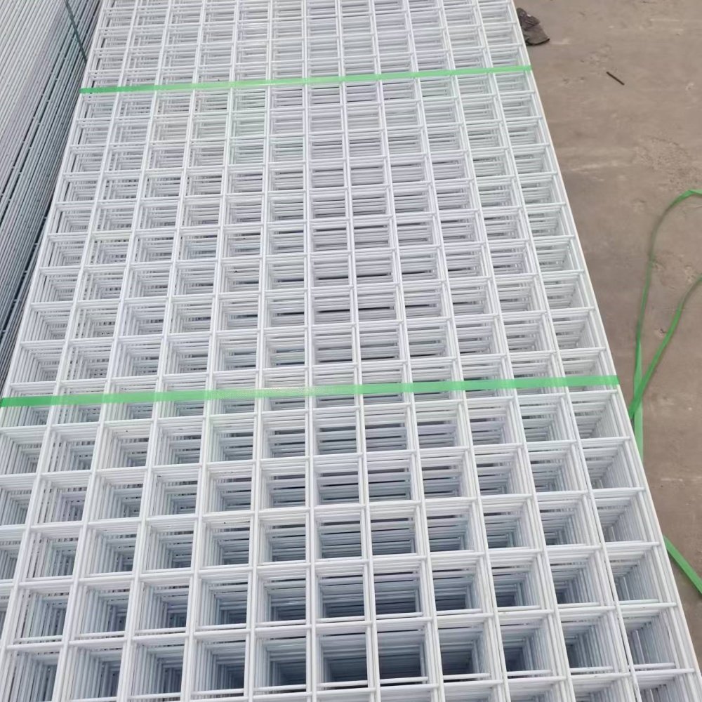 White Impregnated PVC Welded Wire Mesh Panel Steel Mesh with Spray Plastic Durable and Corrosion Resistant
