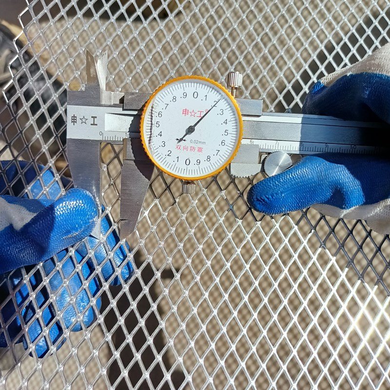 SWD 7.5mm LWD 12mm Stainless steel 304 Expanded Metal Mesh Flattened with width 1.22 meters rhombus expanded metal mesh