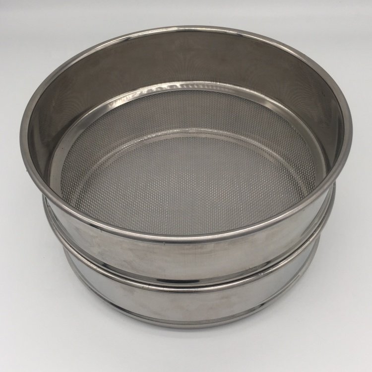 Double-layer stainless steel screening sieve