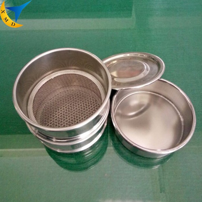 Double-layer stainless steel screening sieve