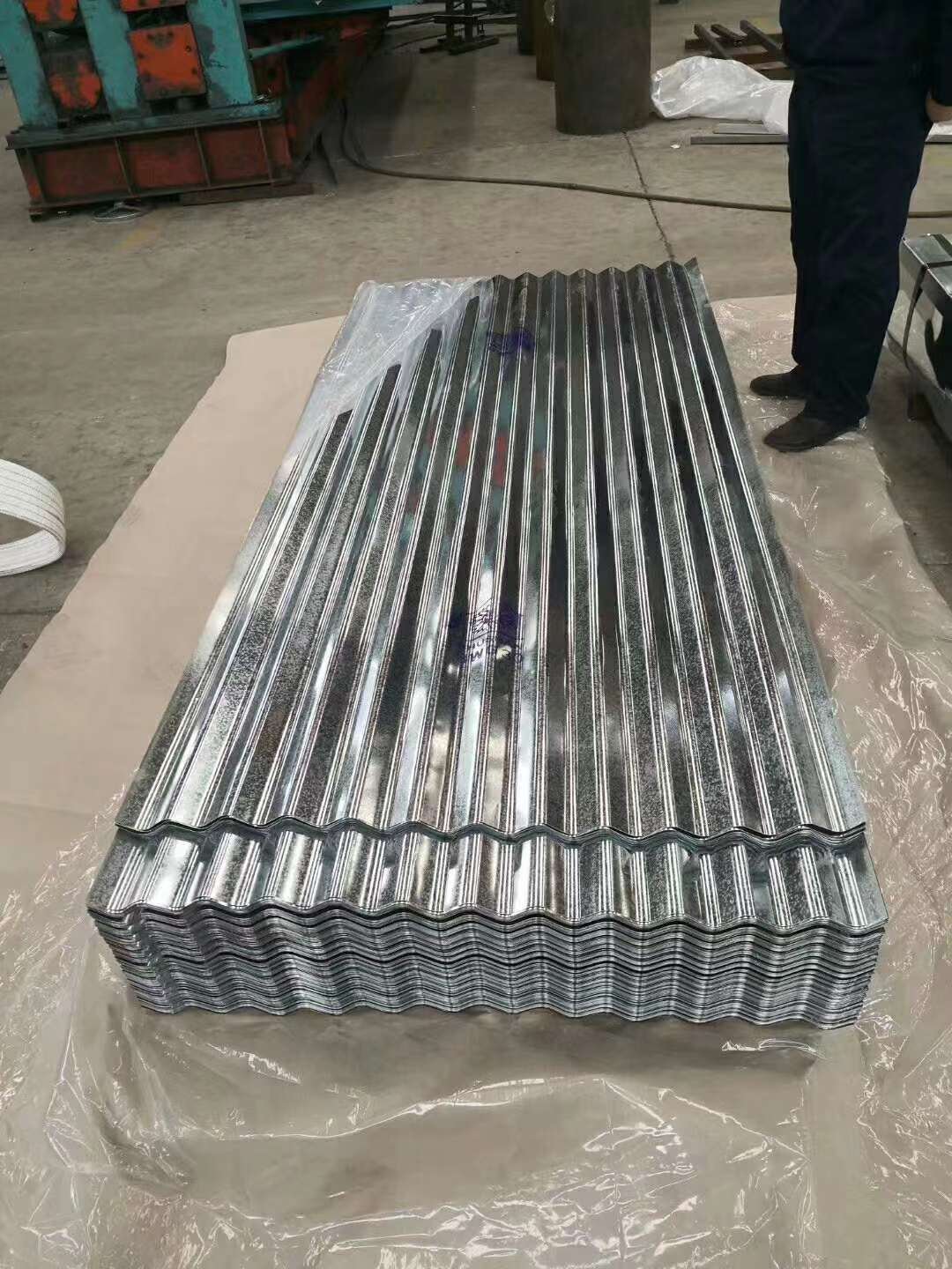 latest design zink aluminium roofing sheets philippines shingle tile zinc coating insulation roof sheet 0.15mm 0.47mm weight