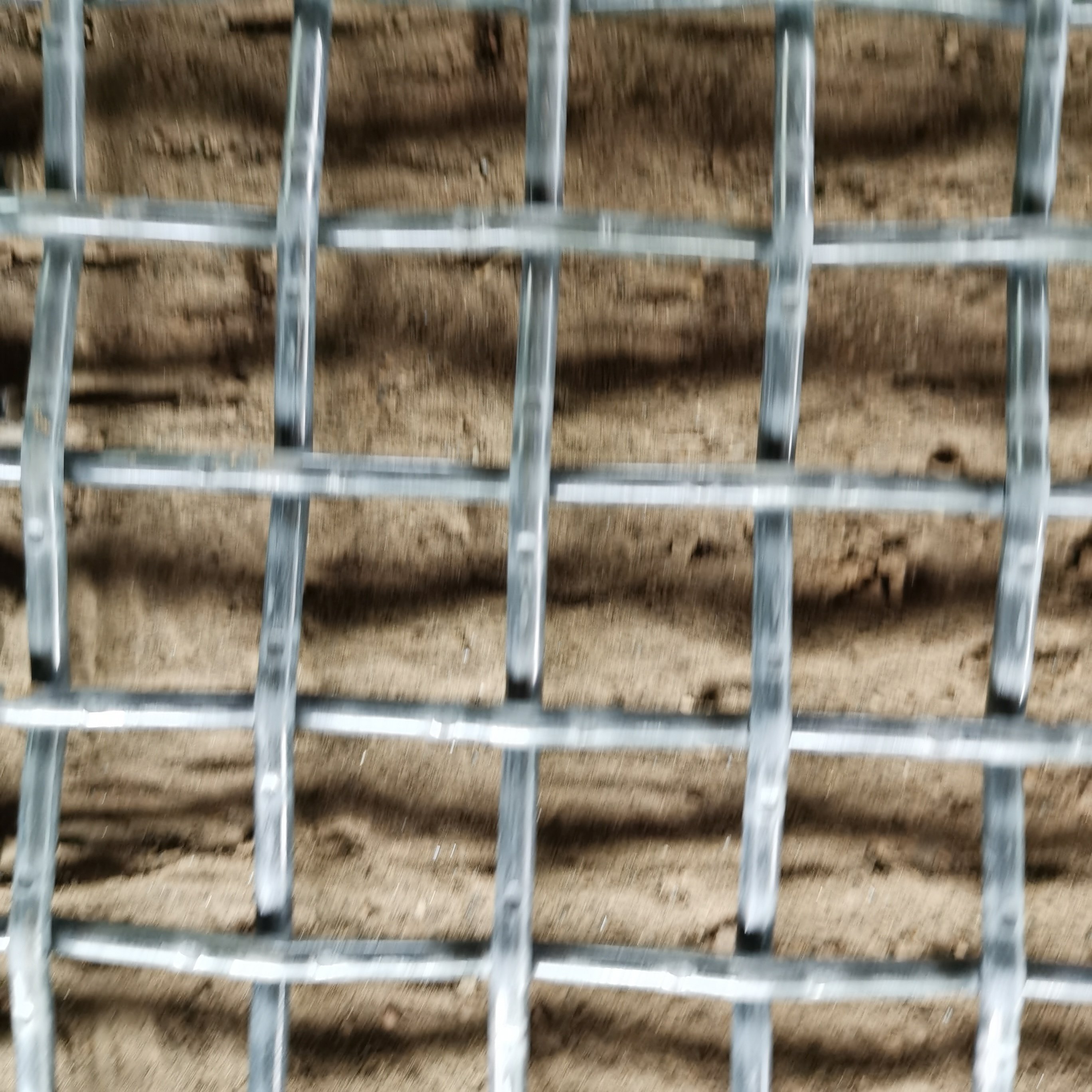 Wear-resistant 65mn Steel Wire Woven Mesh Roughening Vibrating Screen For Mining Site Anti-blocking Screen For Sand And Gravel