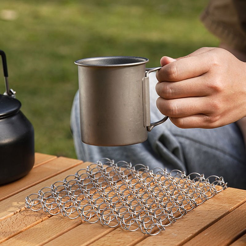 Square Stainless Steel Coasters 1Pc Metal Spring Net Drink Coasters Hollow Insulation Mat Cup Mat for Camping Table